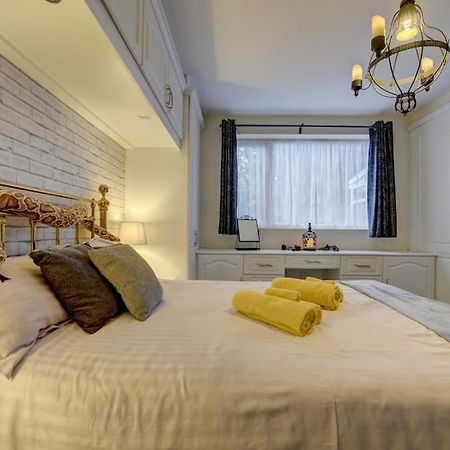Harry'S House Appartement Watford  Buitenkant foto